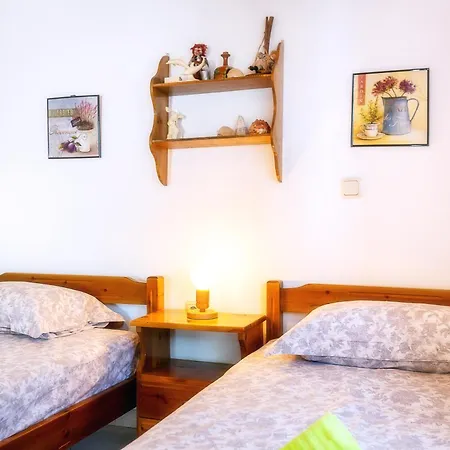 בית נופש Cozy Traditional House In Thassos, Kallirachi *