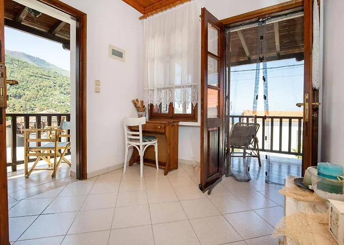 Cozy Traditional House In Thassos, Kallirachi 度假居